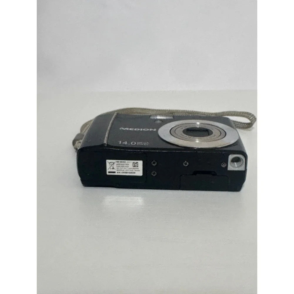 Medion MD 86388 Digital Camera 14MP for Parts